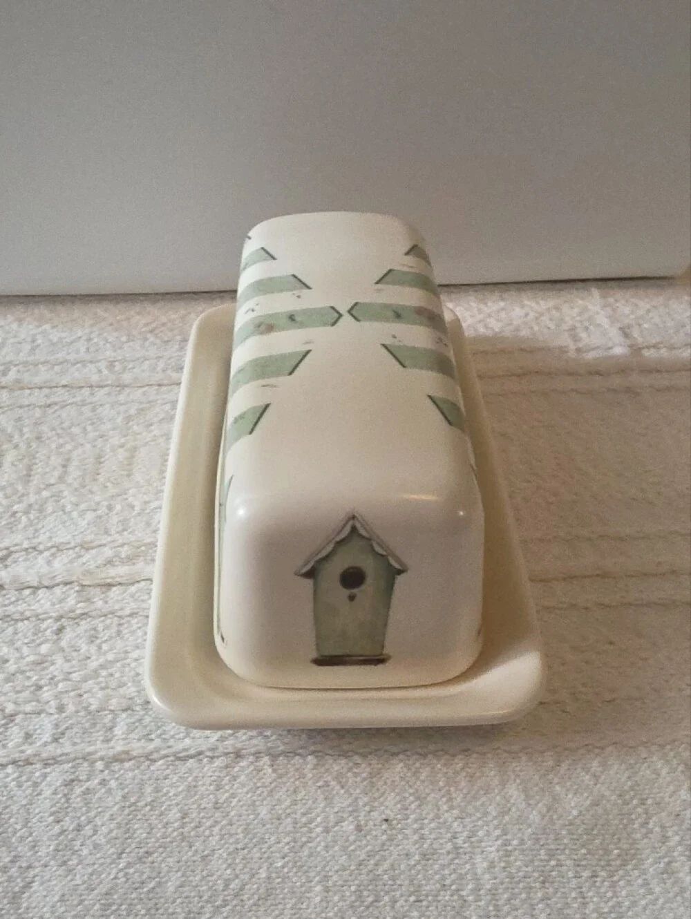Vintage Pfaltzgraff Naturewood 1/4 lb Covered Butter Dish.